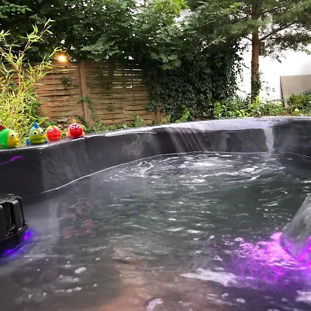 Crystal Spas Apartman-balaton * Zamardi